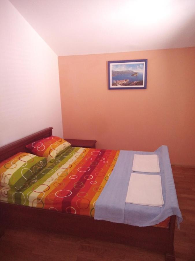 Apartman Ozi Petrovac Ngoại thất bức ảnh