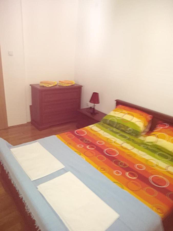 Apartman Ozi Petrovac Ngoại thất bức ảnh